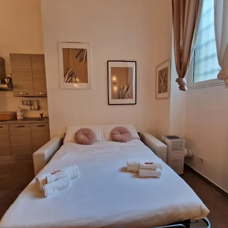 Regina In Porta Romana 2 - Sky Tv, Wifi E Breakfast Box Milán
