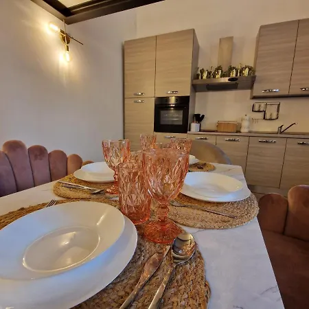 Appartement Regina In Porta Romana 2 - Sky Tv, Wifi E Breakfast Box Milan