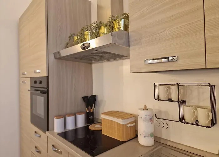 Regina In Porta Romana 2 - Sky Tv, Wifi E Breakfast Box Lägenhet Milano